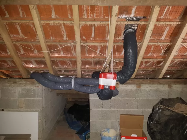 Installation pose d'une vmc hygroréglable simple flux proche de Baudrière., Ouroux-sur-Saône, AC Électricité